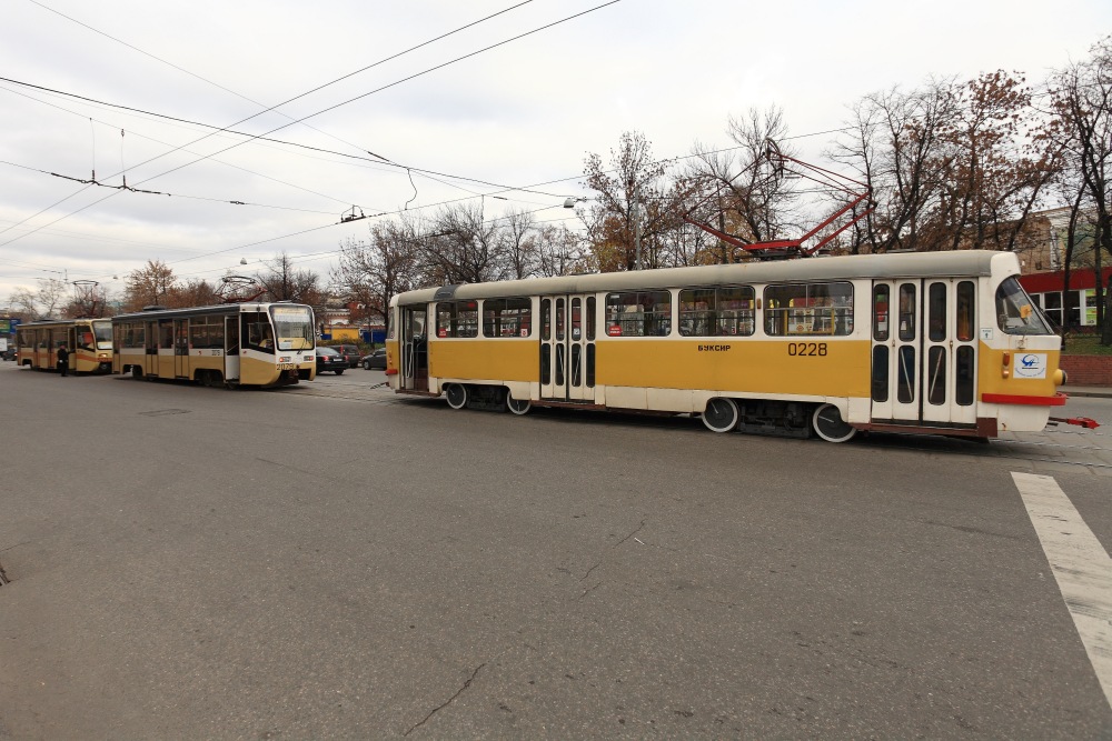 Москва, Tatra T3SU № 0228