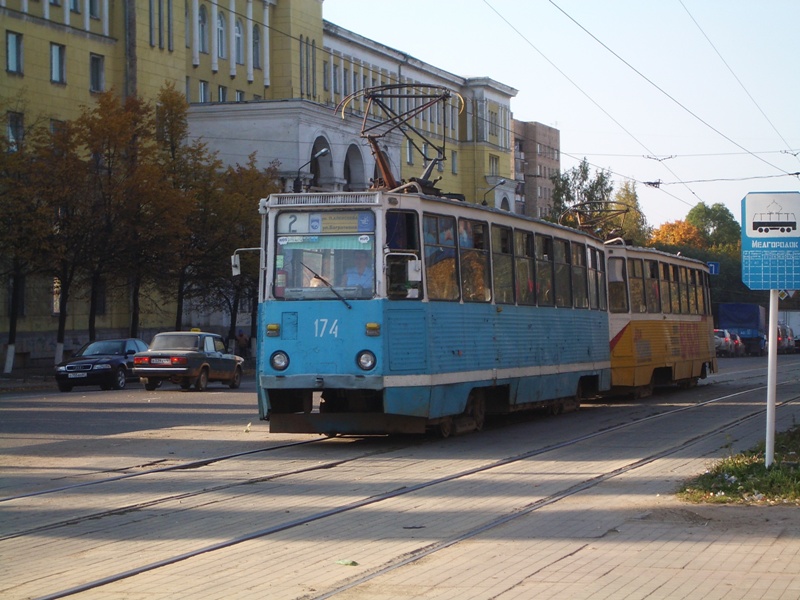Smolensk, 71-605 (KTM-5M3) Nr. 174