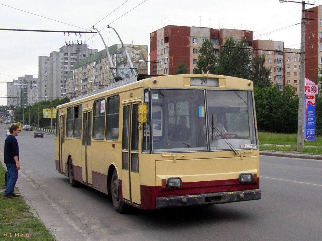 Львов, Škoda 14Tr08/6 № 592