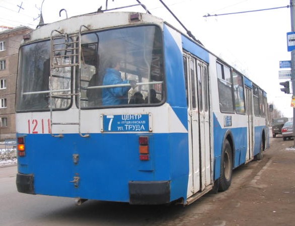 იჟევსკი, ZiU-682V № 1211
