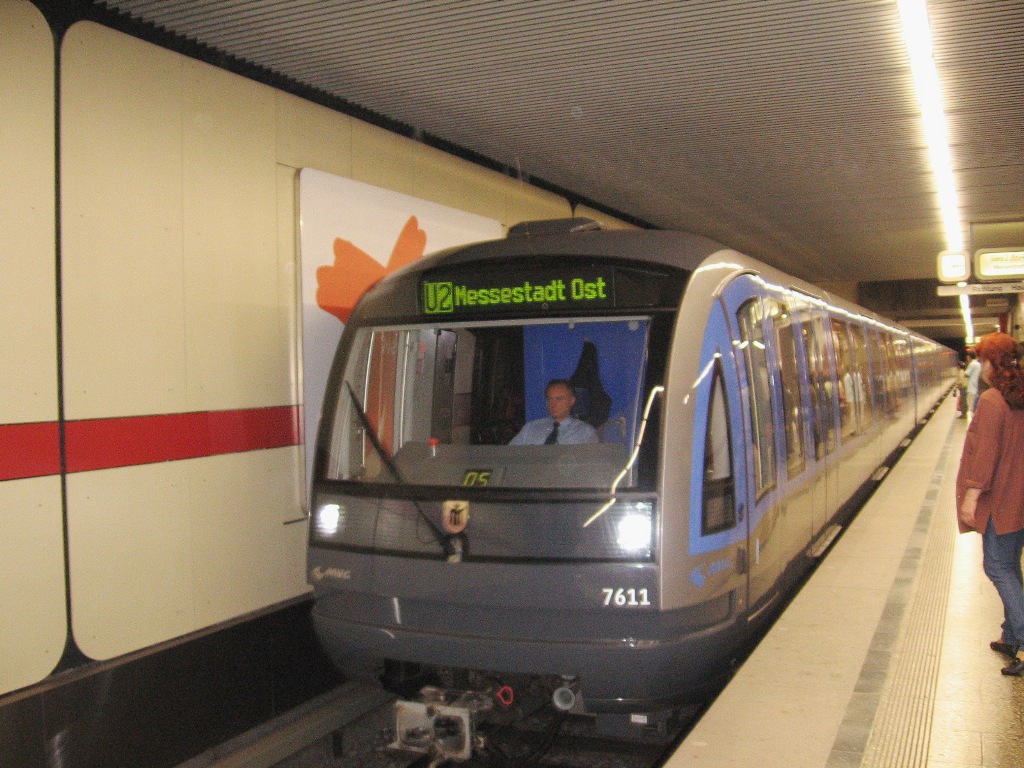 Munich, Adtranz/Siemens C1.10 nr. 7611; Munich — U-bahn — Linien U1/U2