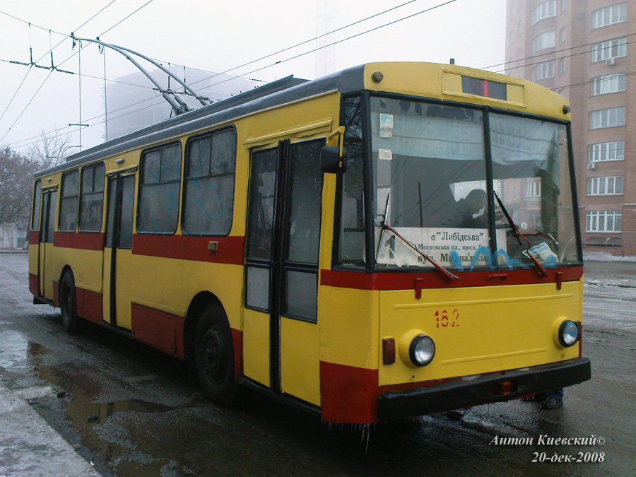 Киев, Škoda 14Tr02/6 № 182