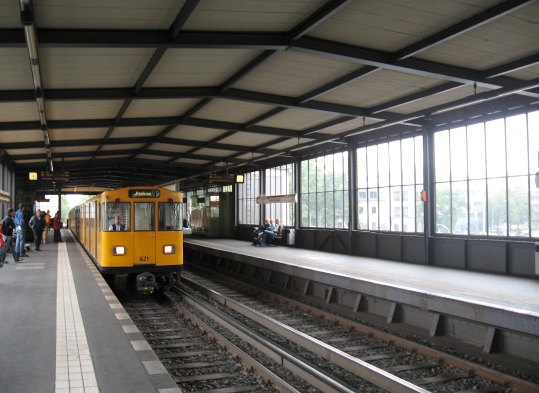 Берлин, BVG A3L92.1 № 621; Берлин — U-Bahn — линия U2