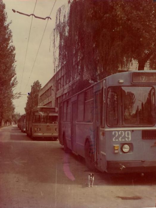 Doneck, ZiU-682G [G00] č. 229