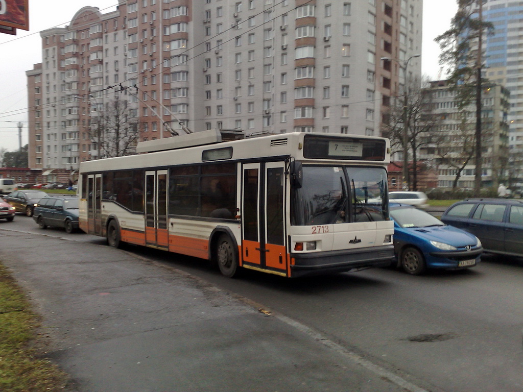 Київ, МАЗ-103Т № 2713