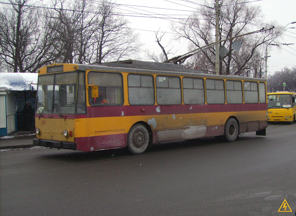 Киев, Škoda 14Tr02/6 № 297