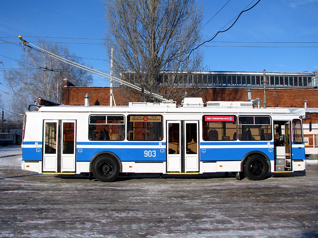 Коллекция троллейбусов зиу. Троллейбус ЗИУ 682. ЗИУ-9 троллейбус. ЗИУ 682 016 02. Модель троллейбуса ЗИУ-682.