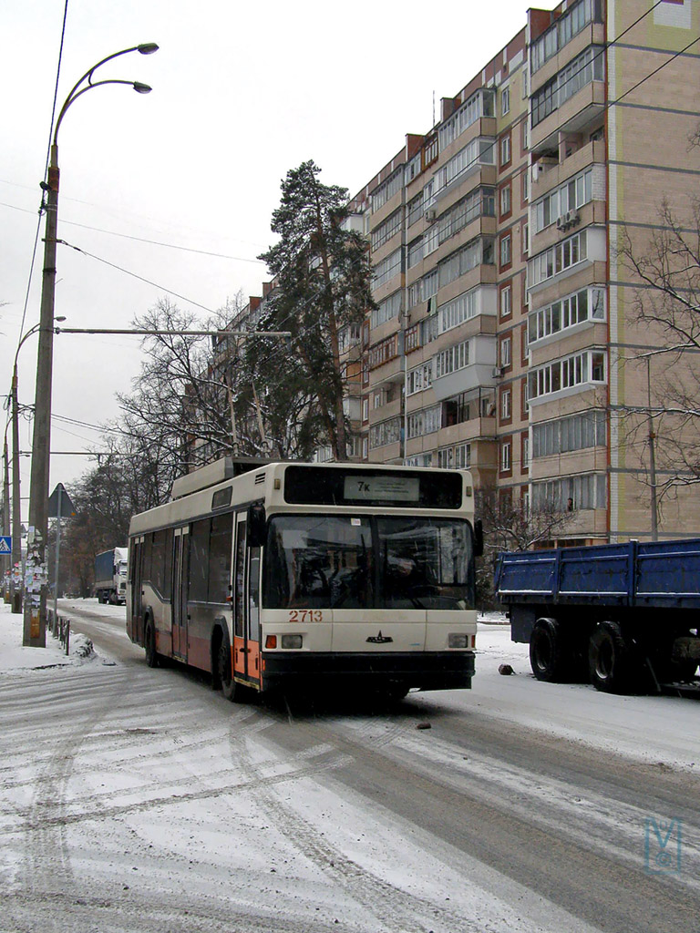 Kiiev, MAZ-103T № 2713