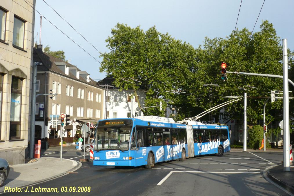 Золинген, Berkhof Premier AT18 № 182
