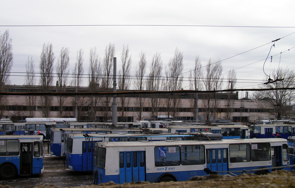 Волгоград, ЗиУ-682 (ВЗСМ) № 1091; Волгоград — Депо: [1] Троллейбусное депо № 1