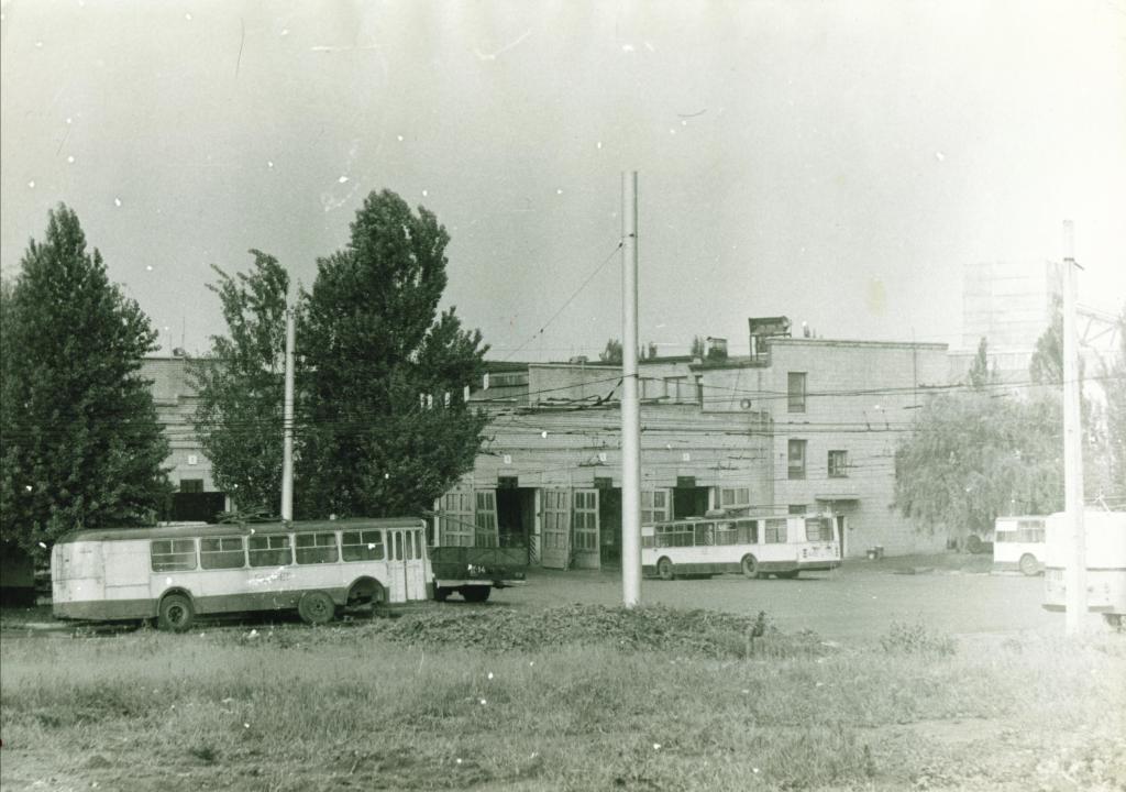 Doněck, KTG-1 č. ТГ-10; Doněck, KTG-2 č. ТГ-14; Doněck, ZiU-682V č. 445; Doněck — Historical photos