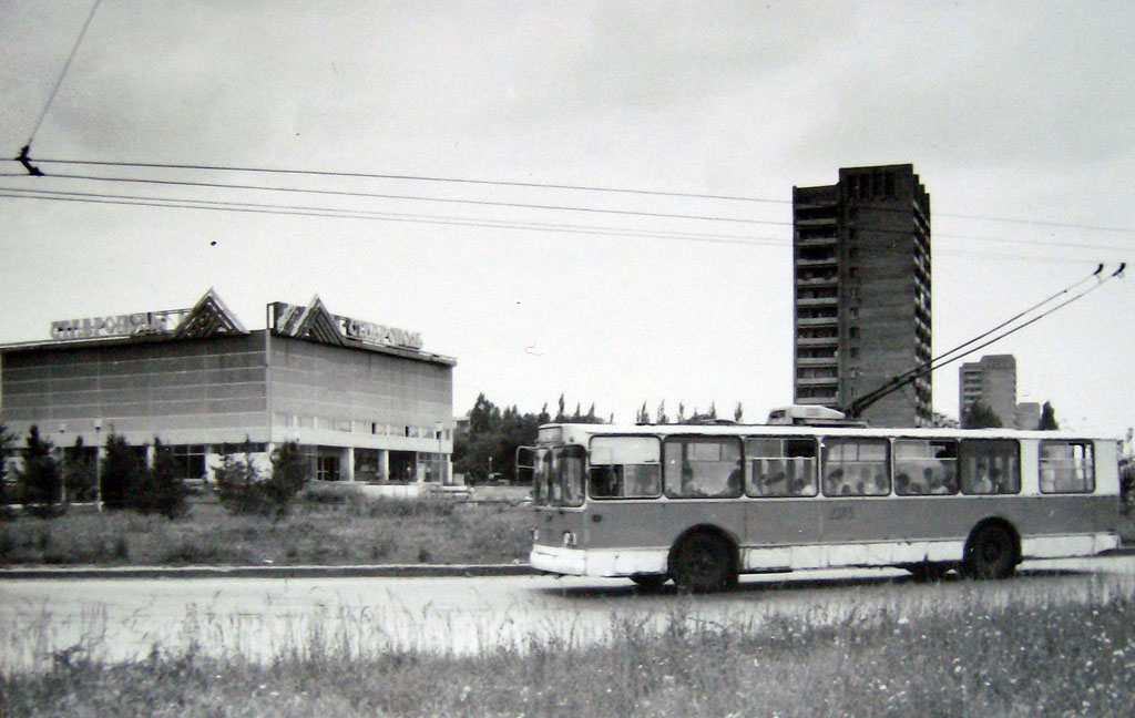 Тольятти, ЗиУ-682В [В00] № 2393; Тольятти — Старые фотографии (1966-1991)