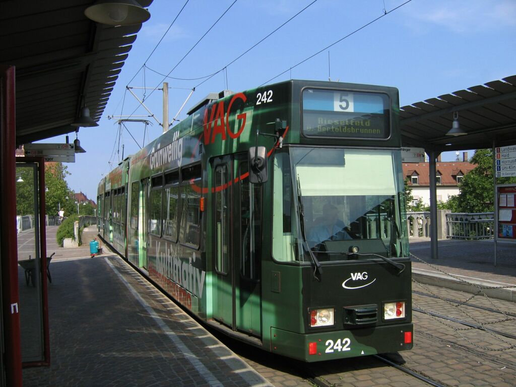Freiburg im Breisgau, Duewag GT8Z č. 242