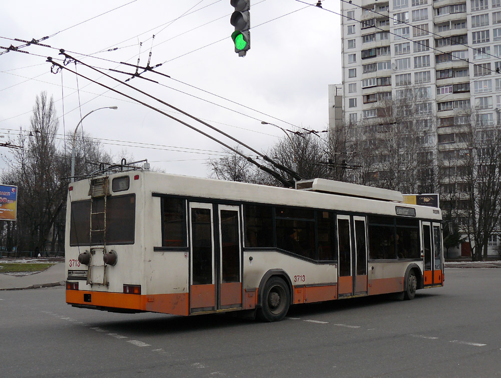 Київ, МАЗ-103Т № 3713