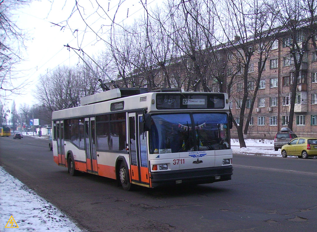 Киев, МАЗ-103Т № 3711