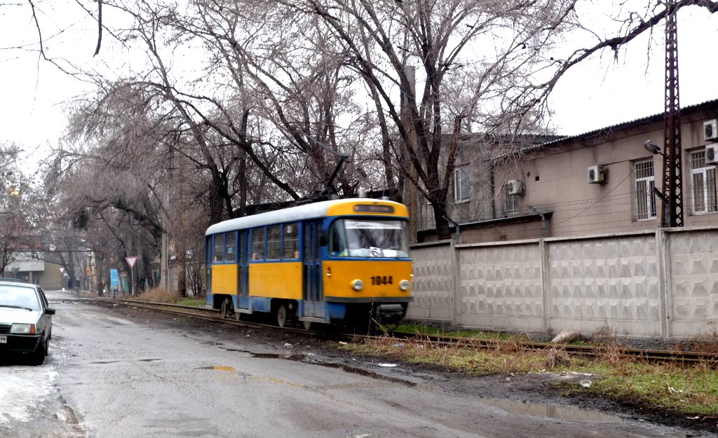 Almaty, Tatra T4D č. 1044