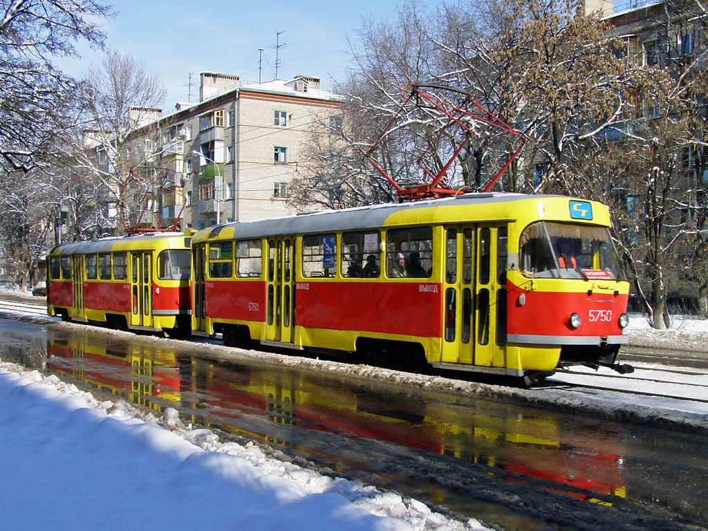 Volgograda, Tatra T3SU № 5750; Volgograda, Tatra T3SU № 5749