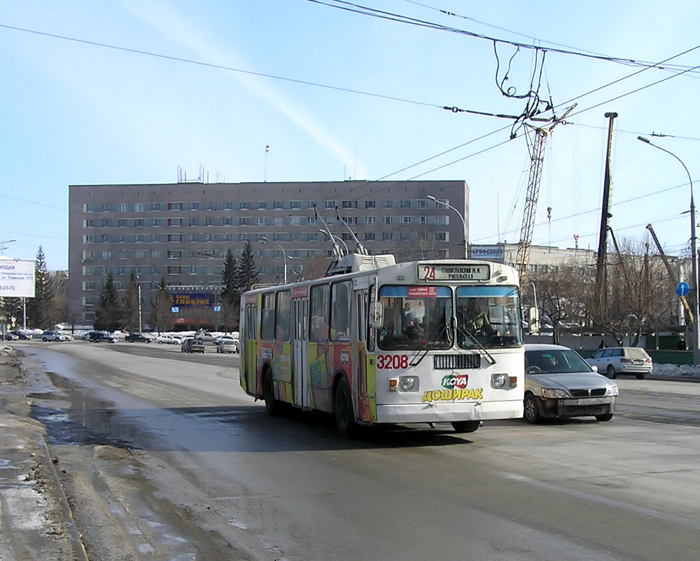 Novosibirsk, ZiU-682G [G00] č. 3208