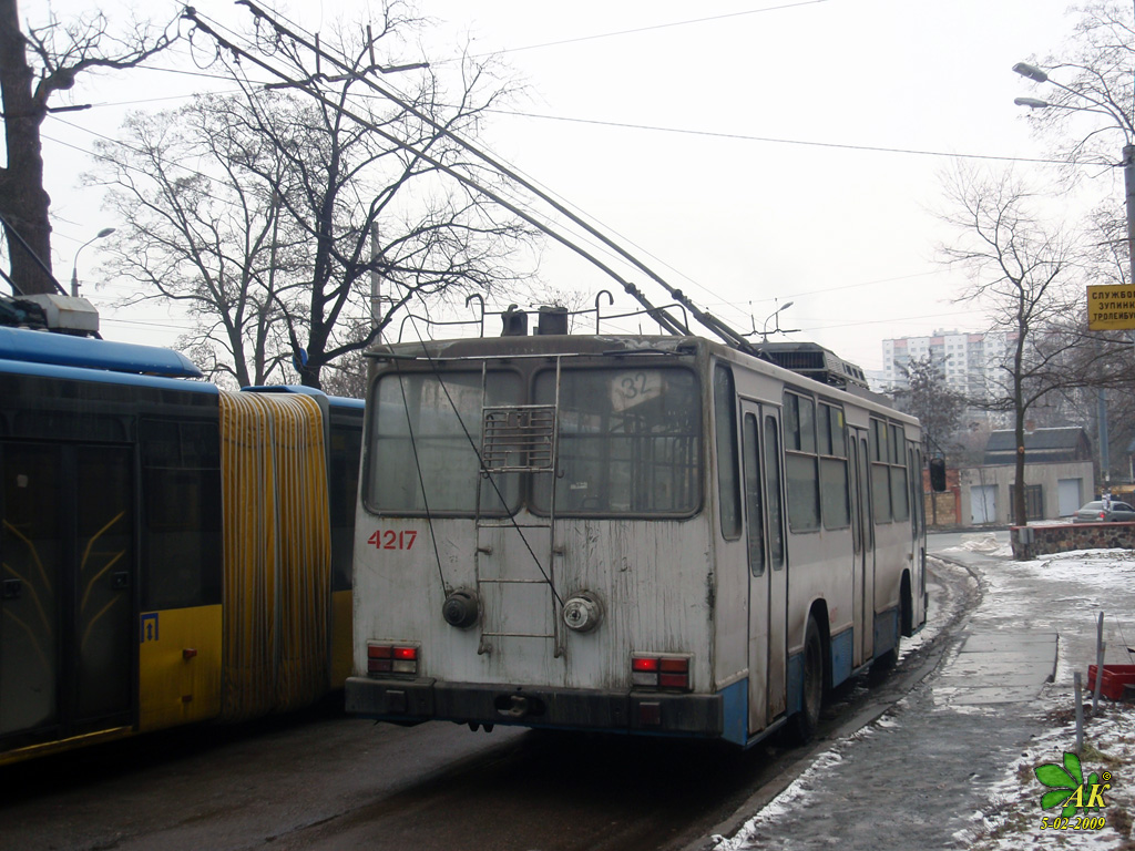 Kijów, YMZ T2 Nr 4217