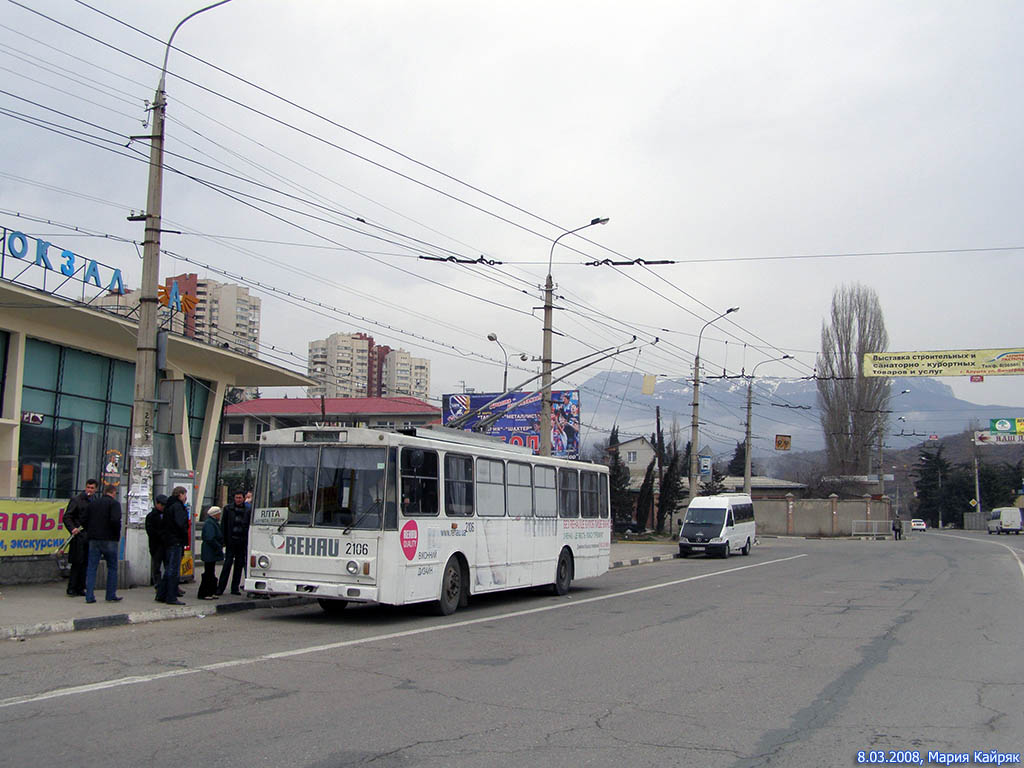 Trolleybus de Crimée, Škoda 14Tr89/6 N°. 2106