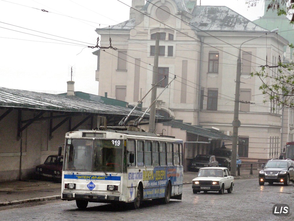 Tchernivtsi, Škoda 14Tr02/6 N°. 319