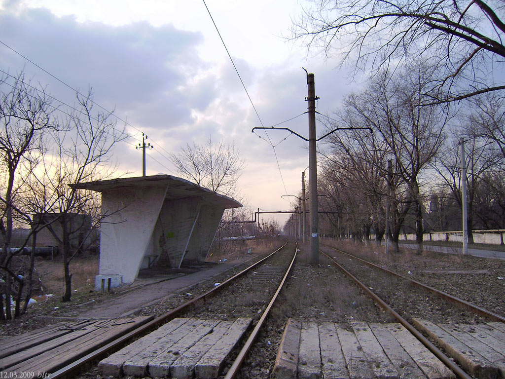 Avdějevka — Lines and Infrastructure