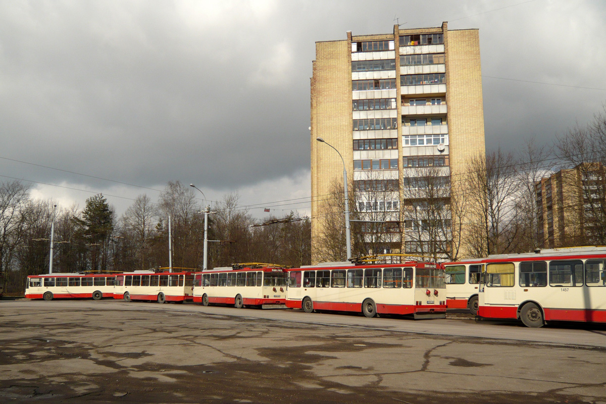 Vilnius — Loops and lines