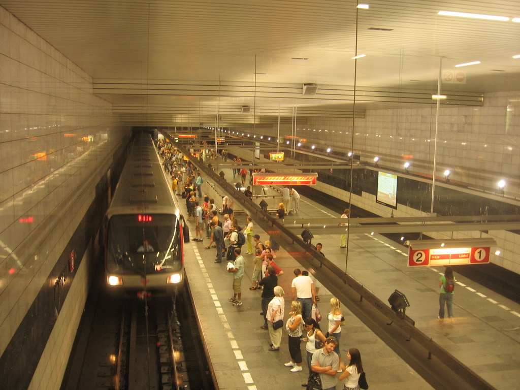Прага — Метрополитен: линия C; Прага — Метрополитен: подвижной состав