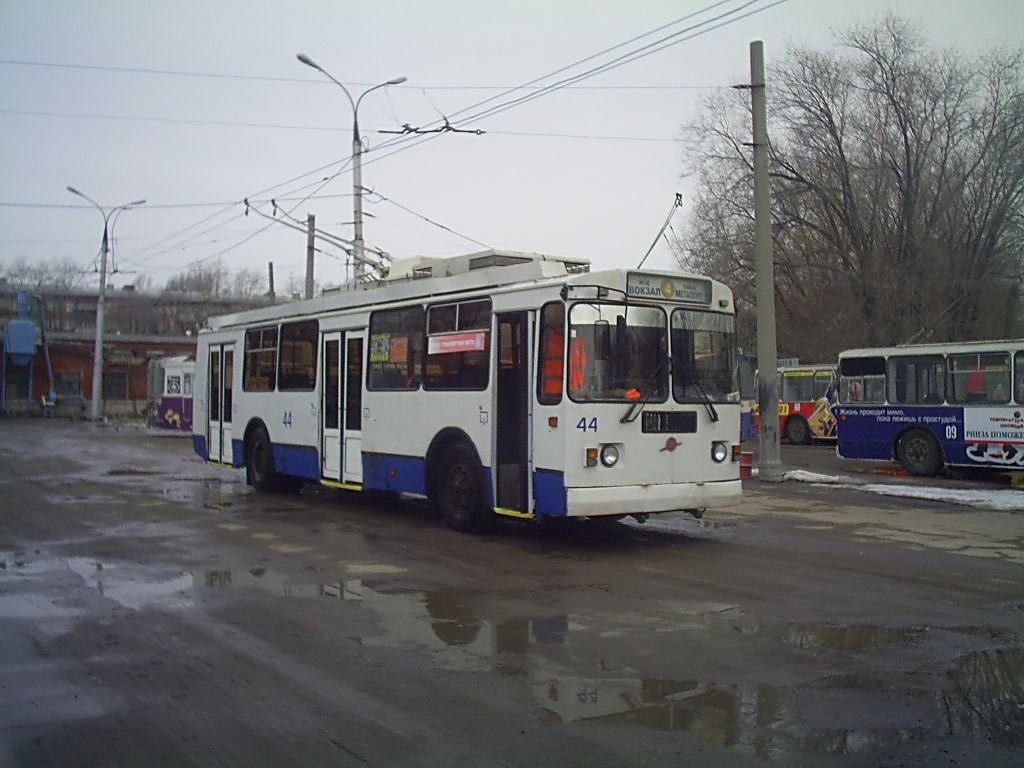 Самара, ЗиУ-682Г-016.03 № 44; Самара — Троллейбусное депо № 2