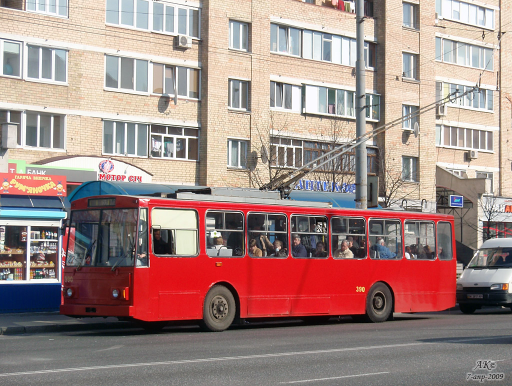 Kyiv, Škoda 14Tr02/6 # 390