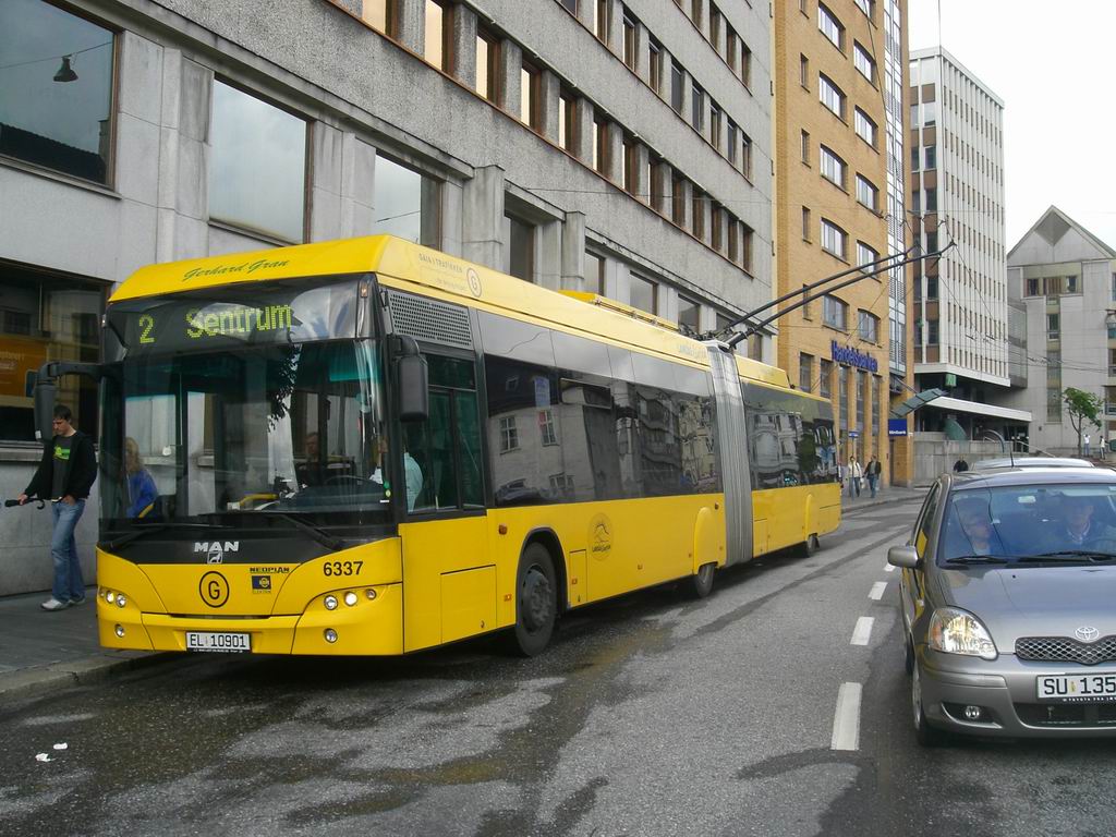 Bergen, Neoplan N6321 nr. 6337