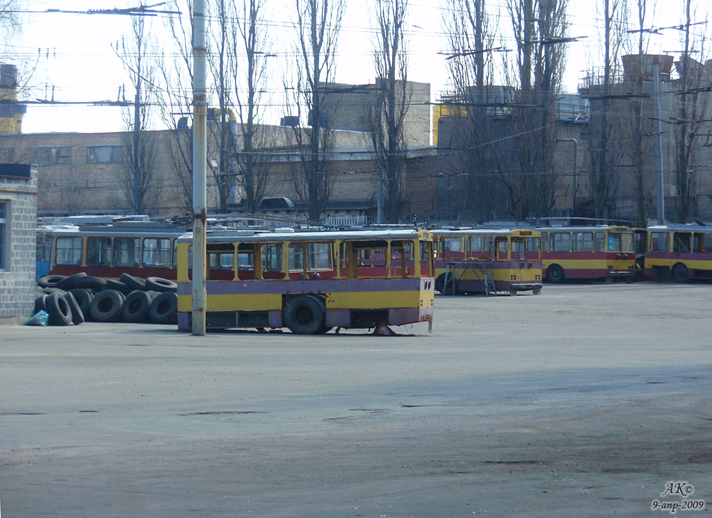 Киев, Škoda 15Tr02/6 № 452; Киев — Троллейбусные депо: 2
