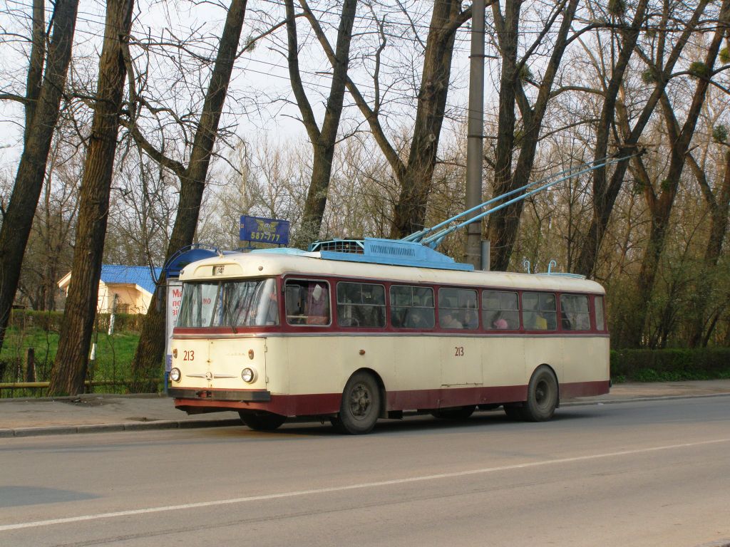Черновцы, Škoda 9TrH27 № 213