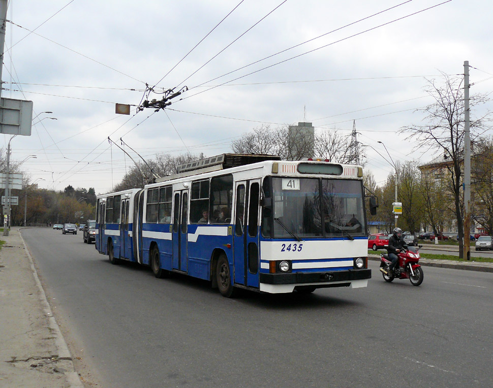 Kijevas, YMZ T1 nr. 2435