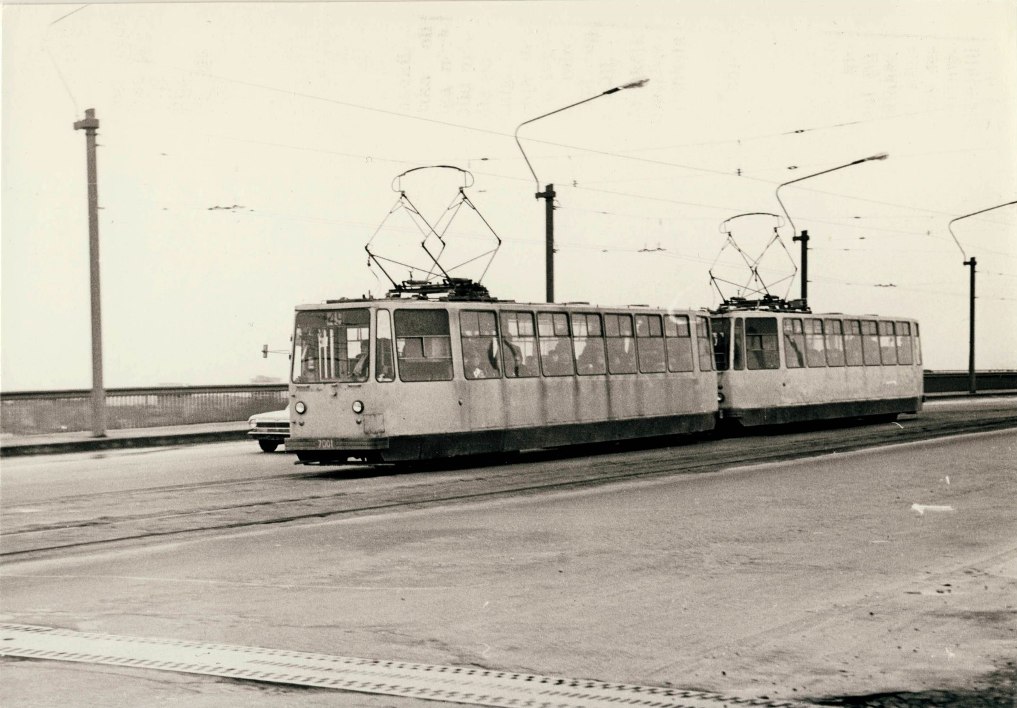 聖彼德斯堡, LM-68M # 7001