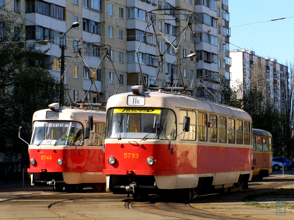 Киев, Tatra T3SU № 5793; Киев, Tatra T3SU № 5744