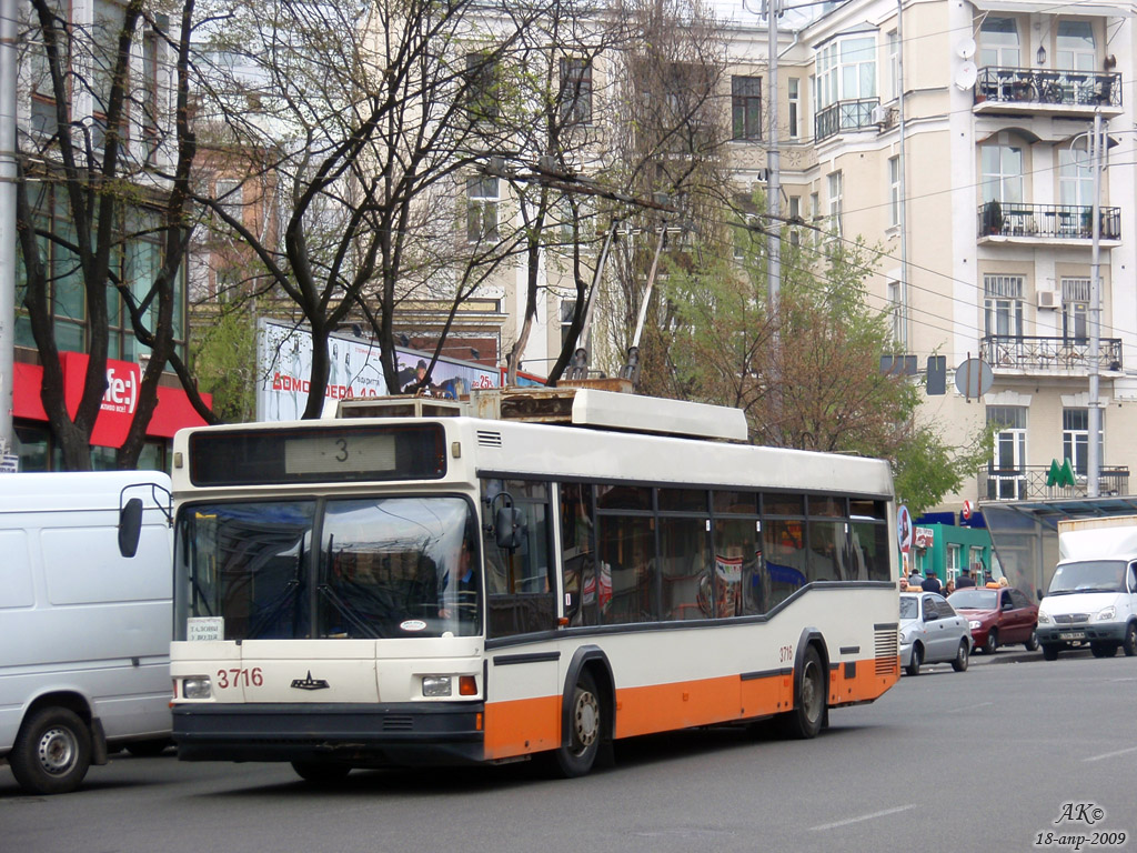 Kyjev, MAZ-103T č. 3716