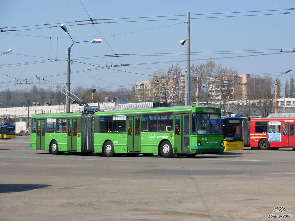 Kyiv, Kiev-12.03 # 4042; Kyiv — Trolleybus depots: Kurenivske