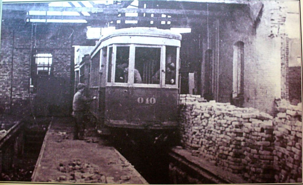 Orjol, M — 010; Orjol — GET workers; Orjol — Historical photos [1898-1945]; Orjol — Old tram depot