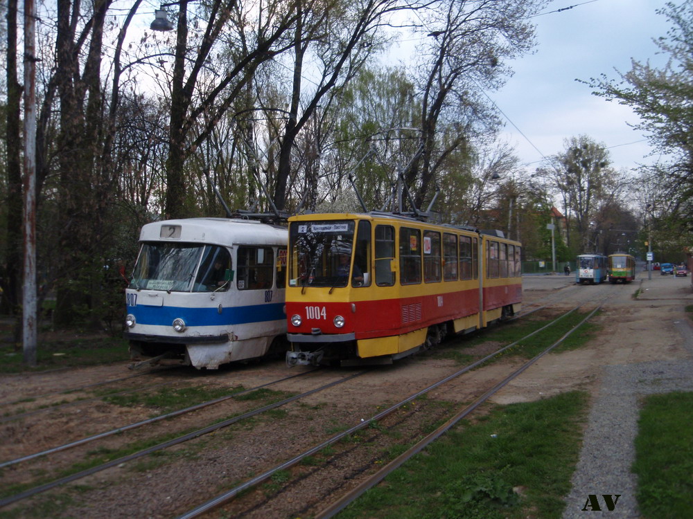 Lviv, Tatra T4SU nr. 807; Lviv, Tatra KT4SU nr. 1004