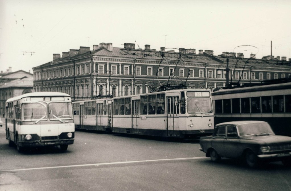 Санкт Петербург, ЛМ-68М № 7194