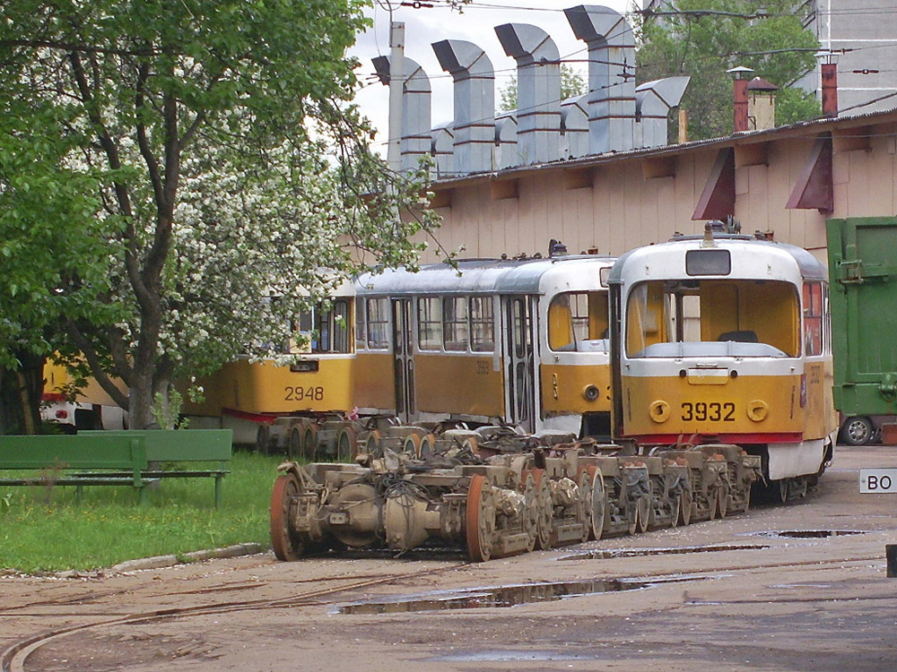 Москва, Tatra T3SU № 3932