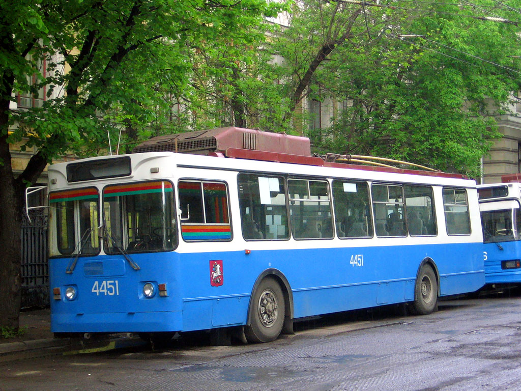 Moskau, ZiU-682GM1 (with double first door) Nr. 4451