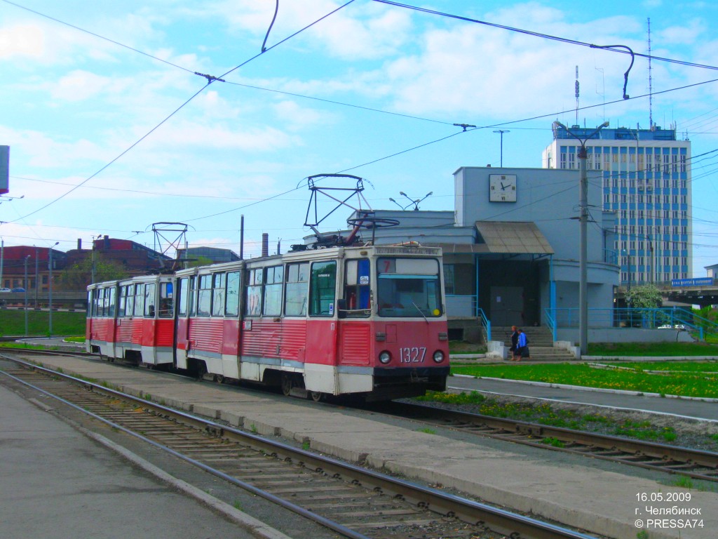 Chelyabinsk, 71-605 (KTM-5M3) Nr 1327