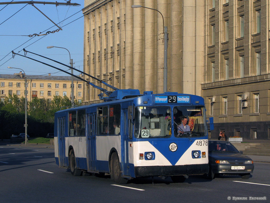Троллейбус 27 спб. Троллейбус ЗИУ 682. ЗИУ 682 Санкт Петербург. ЗИУ 9 Санкт-Петербург. Троллейбус ЗИУ Санкт-Петербург.