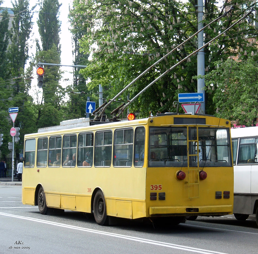 Киев, Škoda 14Tr02/6 № 395