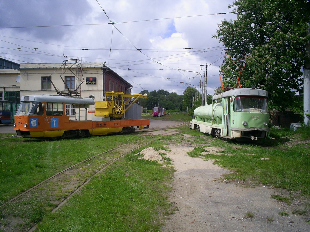 Kaliningrad, Tatra T4SU nr. 013; Kaliningrad, Tatra T4SU nr. 012