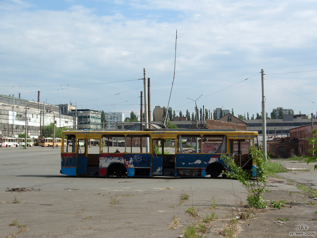 Kyiv, Škoda 14Tr02 № 144; Kyiv — Trolleybus depots: 1. Old yard at Krasnoarmeiskaya (Velyka Vasylkivska) str.