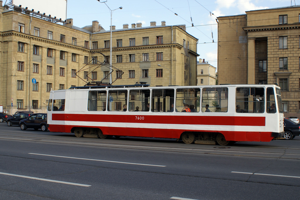 Sankt-Peterburg, LM-68M № 7600