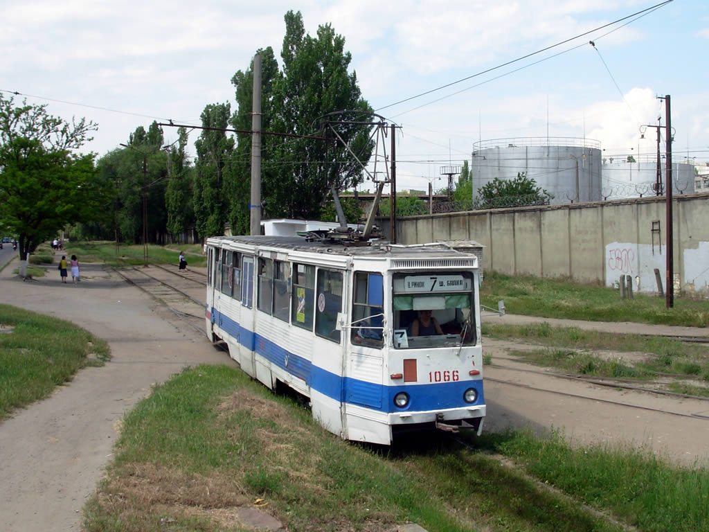 Николаев, 71-605 (КТМ-5М3) № 1066